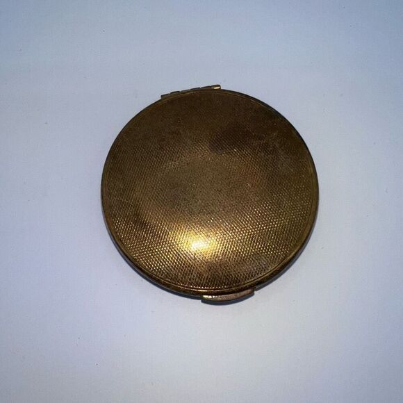 Vintage KIGU Of London Gold Toned Round England Compact Powder & Screen Fair Con - Picture 3 of 6